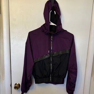 Puma Women’s Jacket Purple/Black Size Medium